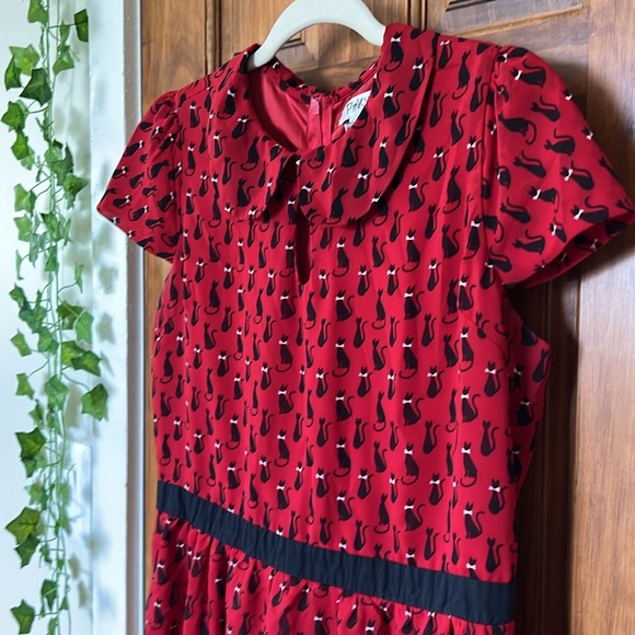 PINKY Retro KITTY CAT Print Pinup Peter Pan Neckline Mini Dress in Red | L - Picture 3 of 9